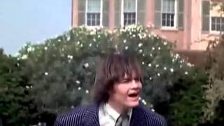 The Monkees- She Hangs Out ( Groovy Video ! )