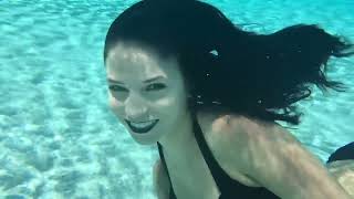 @trinamason underwater at the pool