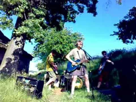 The Pissoirs - Against us!