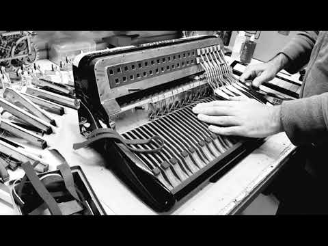 Assembling the keyboard on a Dallapé Organtone II double chamber accordion