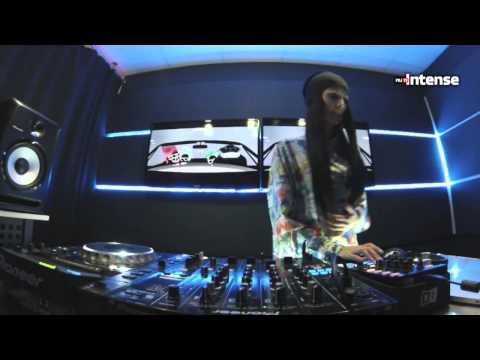 Miss Monique - Live @ Radio Intense 15.09.2015