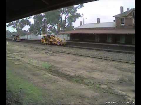 Stawell Station Cam   Track crew 5th June 2013