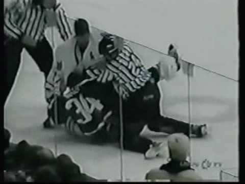 Matt Walker vs Doug Doull