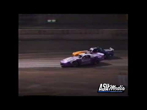 Super Sedans: A-Main - Murray Bridge Speedway - 20.04.2003
