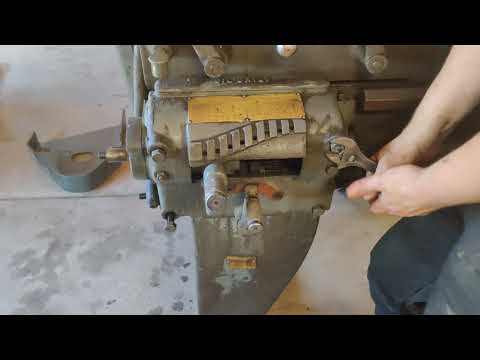 1950 LeBlond Regal 17" Lathe Restoration Part 5: Removing the Apron and Carriage (plus QC Gearbox)