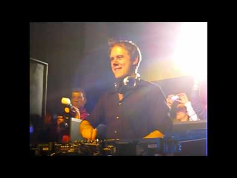 Armin van Buuren - Da Others - Flight 887 (Andrea Saenz Robots Memory 7e Mix) - Ruby Skye