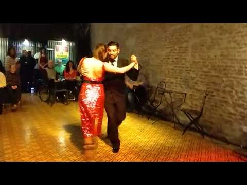 El Abrazo Verdadero Noviembre Bailan Siulhy Santander /Facundo Argañaraz