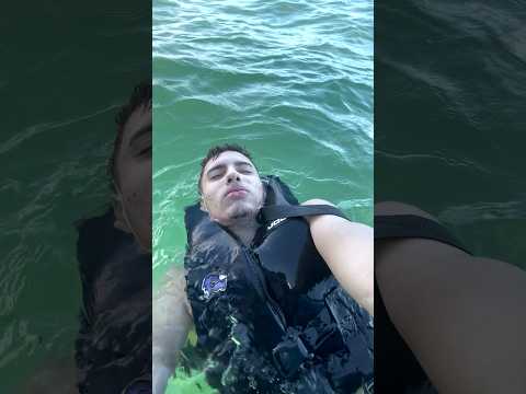 Tubarão sente cheiro de SANGUE? #shorts