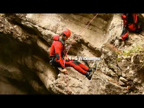 Canyoning - Canyoneering - Abseilen und blockieren - Abseiling and blocking