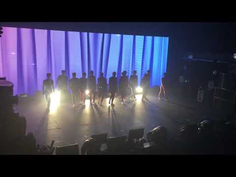 170827 Diamond Edge in NY Seventeen Going up on Stage