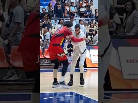 JUNE MAR FAJARDO NAKIPAGKULITAN KAY ARWIND SANTOS MATAPOS MANALO ANG SAN MIGUEL VS CONVERGE #pba