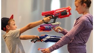 Nerf WAR! BOY vs GIRL!
