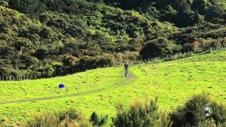 preview picture of video 'Monowai Road, Wainui Auckland By Donna a\'Beckett'