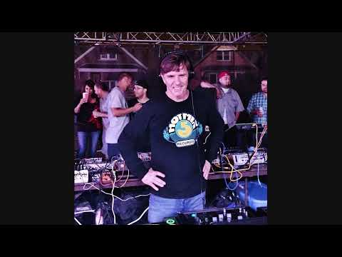 Best of Hot Mix 5 : Mickey Mixin Oliver Dj Live on 107.5 WGCI, Chicago 1986