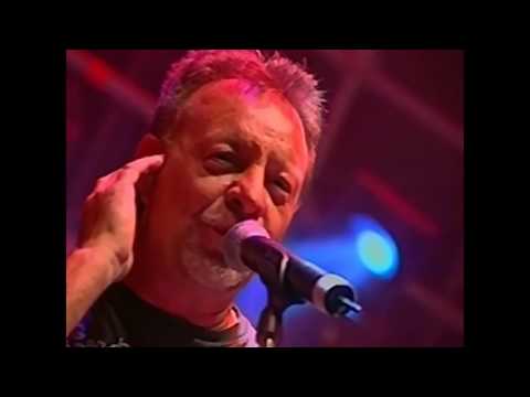Los Piojos - Pensar en Nada (Con Leon Gieco y Pappo) (en vivo)