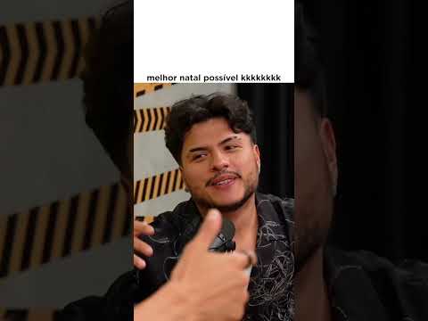 QUEM QUE PASSA O NATAL ASSIM KKKKKK