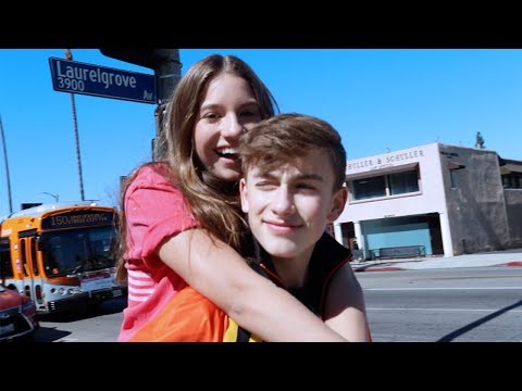 Lauv - I Like Me Better (Johnny Orlando + Mackenzie Ziegler Cover)