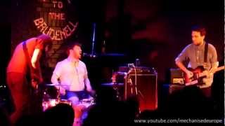 Cold Pumas - 'A Versatile Gift' (Live)