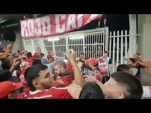 "LA VIDA SIN MECHA NO TIENE SENTIDO / ORQUESTA ESCARLATA / Lhdb SEVILLA" Barra: Baron Rojo Sur • Club: América de Cáli