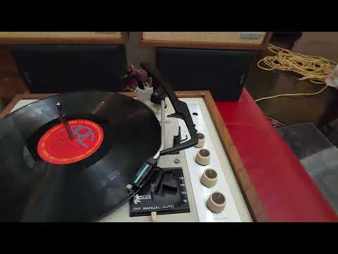 KLH Model Eleven Phonograph Record Player Turntable & Speakers image 18