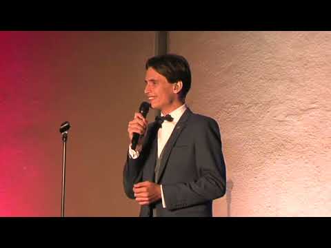 KRISTIÁN ŠEBEK: Hity KARLA GOTTA v Kravařích! 🎤 │ #Hlucinsko.TV │ @TelevizeHlucinsko