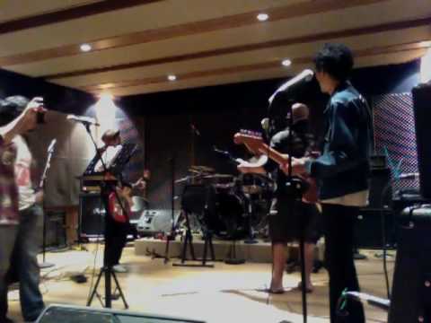 Raksasa Rehearse