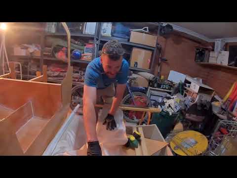 Building a SCAMP part 027 - Gluing In Bulkheads