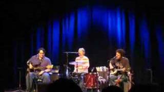 yo la tengo &quot;saturday&quot; @ lakeshore theatre