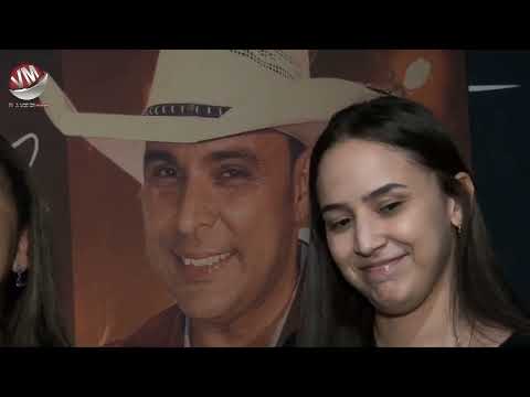 Fé que supera a chuva: multidão lota praça em São José do Jacuri -MG