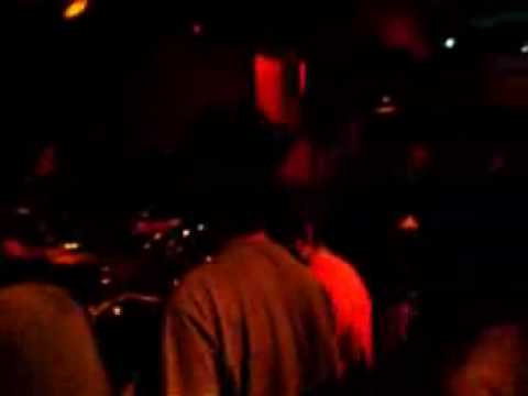 Agent Orange no Rio - "Tearing Me Apart"