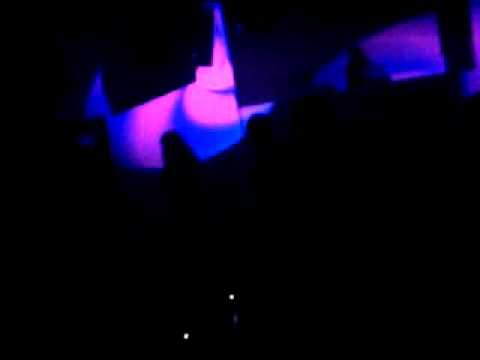 Chus Liberata Pinchando Tema Tomorrow land