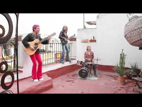 Arañas de Marte Rebel Rebel