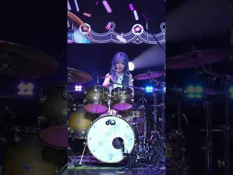 260427 QWER 4th Mini Album Showcase QWER(쵸단) - CEREMONY