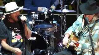 Pearl Jam - Throw Your Hatred Down w/Neil Young - Bridge School (October 26, 2014)