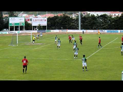 Lourinhanense-Futebol Benfica (21/5/2011) - João Paulo remata ao lado