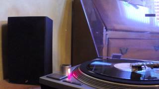 ST PATS BONUS VID: Fionn Regan, &quot;Hey Rabbit/The Horses Are Asleep&quot;