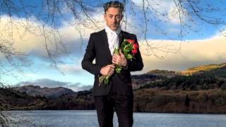 Alan Cumming reads A Red, Red Rose