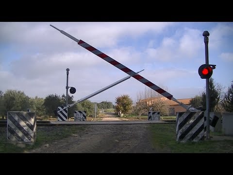 Spoorwegovergang Barrali (I) // Railroad crossing // Passaggio a livello
