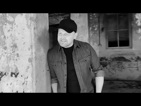 Lee Matthews - Walk Away (Official Music Video)
