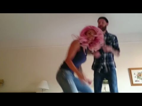 Videoblogg: Emelie och Andreas studsar in  - Spring! (TV4)