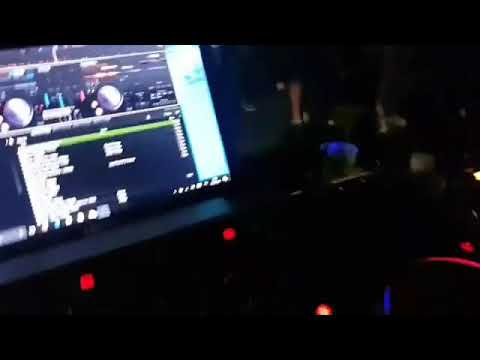 Dj-Axel Dj a 360° ogni genere musicale Montebelluna Musiqua Dj-Axel Dj a 360° ogni genere musicale Montebelluna Musiqua