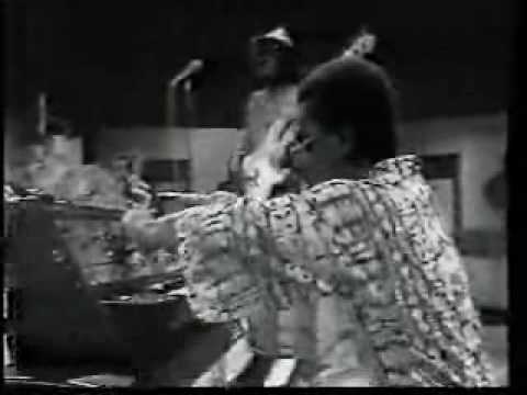 Yussef  Lateef Norwegian TV rare = flute solo + '' Robot man ''