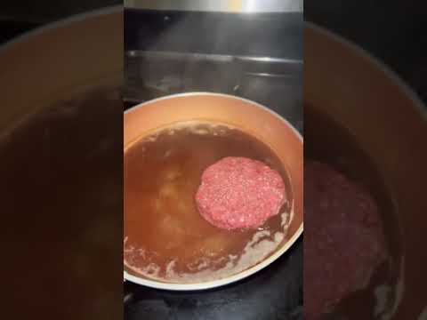 Delicious “WATER BURGERS” would you try this? #juicyburger #quickmeals #burgers