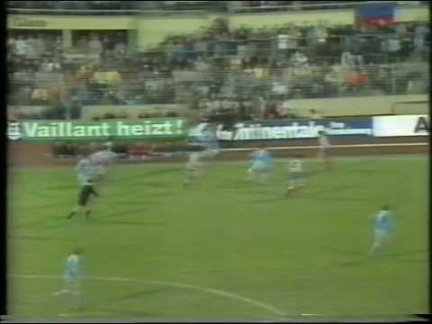 1985-86. Bayer Uerdingen 2 - At. Madrid 3