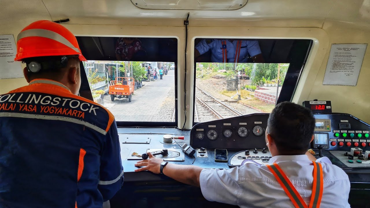 MELIHAT CARA KERJA MASINIS LANGSUNG DARI KABIN KERETA !
