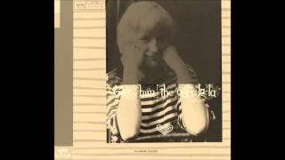 Blossom Dearie -- I Walk A Little Faster (1958)