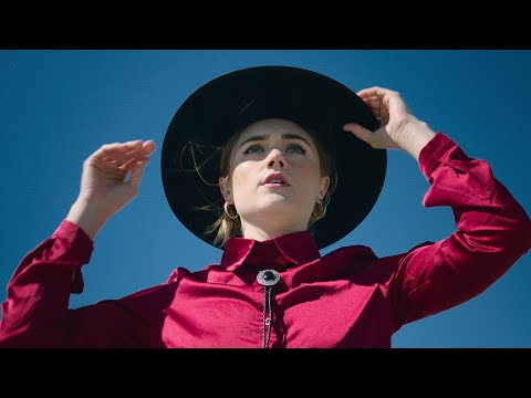 Eliza Novella - Red and Blue (Official Music Video)