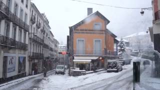 preview picture of video 'Cauterets un jour d´hiver'