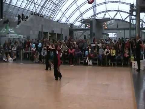 Fabian Glatz und Nikola Matthies-Schubert. Junior IC. Samba. Leipzig 17.02.2013