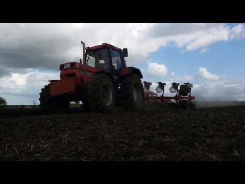 Pflügen 2016 mit Case International 1455XL und Pöttinger Servo  35S